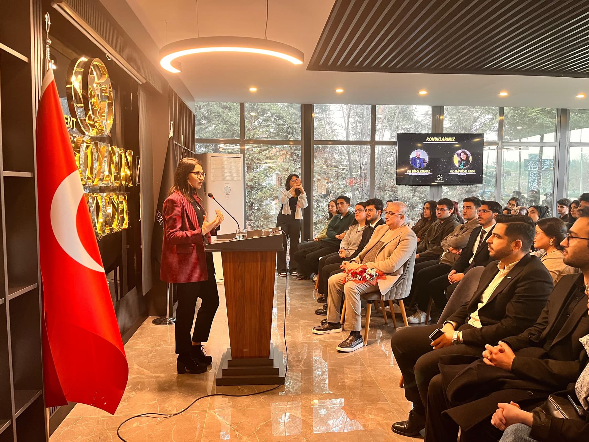 Yapay Zeka Çağında Hukuk